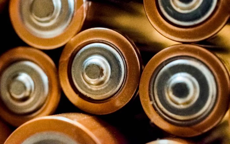 Avantages des tronçonneuses à batterie